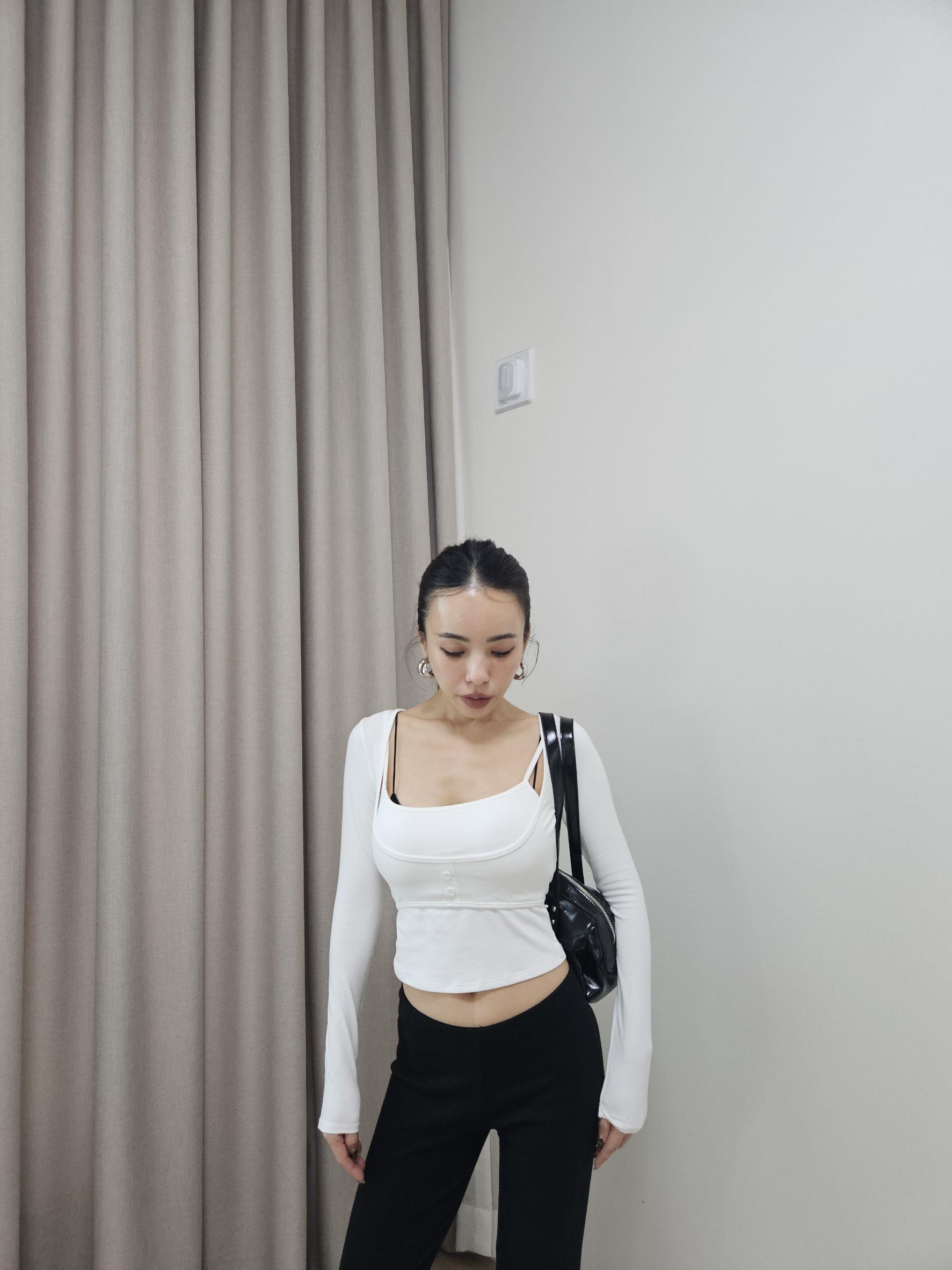假兩件U領平口BRA上衣